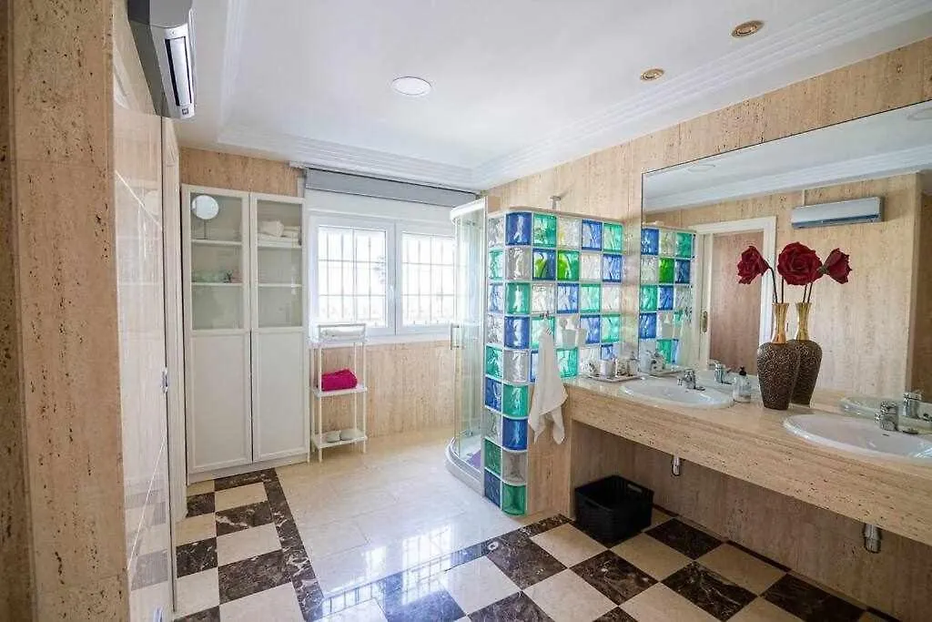 Lujosa Villa En Alhaurin De La Torre 7 Dormitorios Spagna